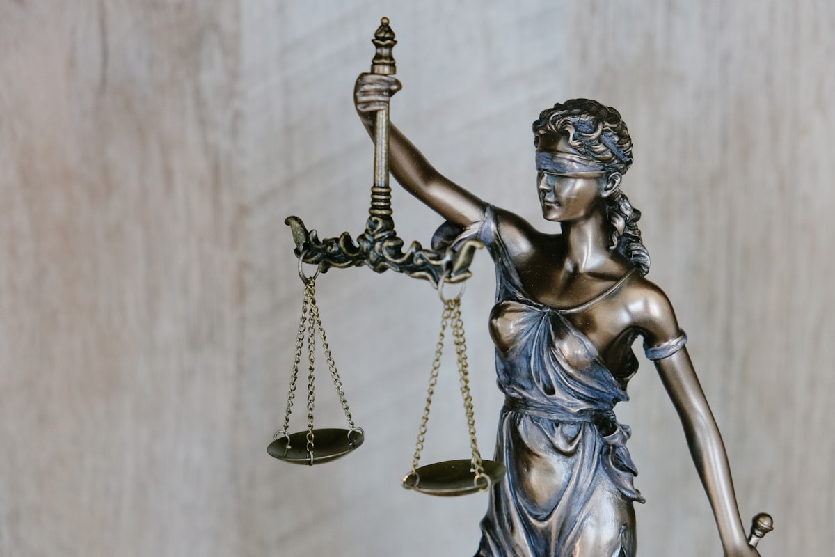 Legal scales representing website terms of use